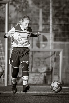 Bild 1722 - B-Juniorinnen Ellerau - VfL Pinneberg 1C : Ergebnis: 4:3
